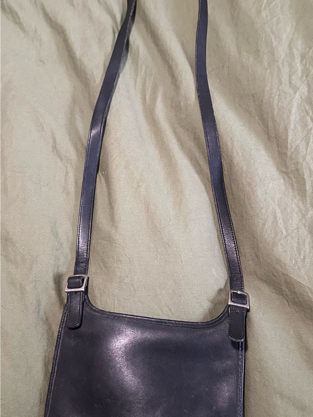 Vintage Coach Mini Hippie Slim Crossbody Bag Style
#9142.